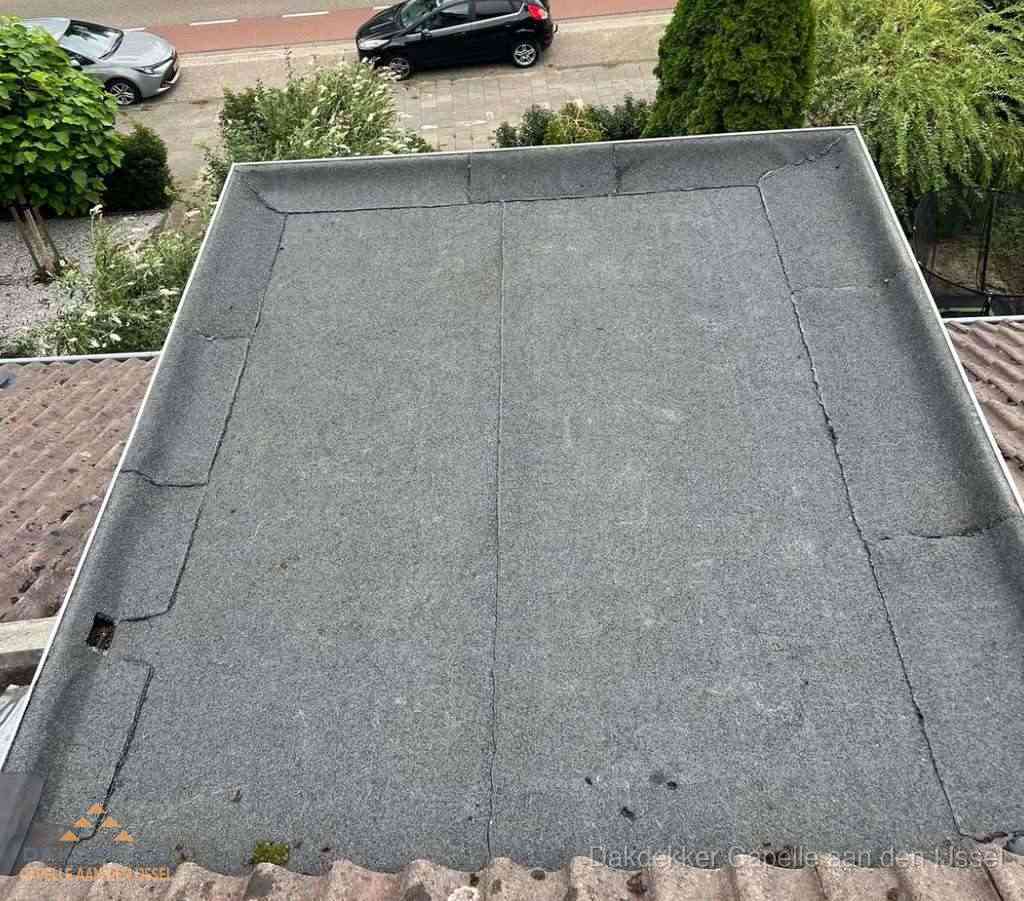 Dakbedekking schuur met bitumen in Capelle aan den IJssel